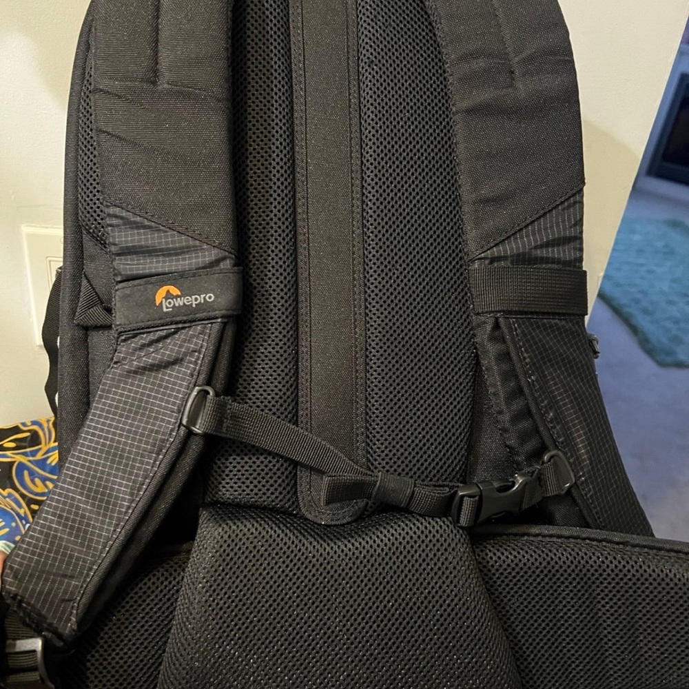 Lowepro Black Camera Backpack - Picture 3 of 3